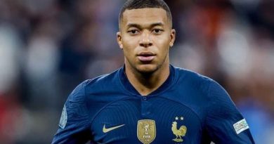 Kylian Mbappe yazamuwe mu ntera mu ikipe y’igihugu cye