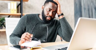 Dore ingaruka zo gukora akazi  ukarenza bikabije