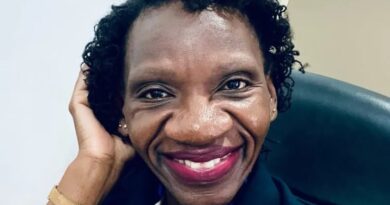 Uburanga burangaza bw’umunyanategekokazi Naomie wo muri Zambia bwamubereye akasamutwe