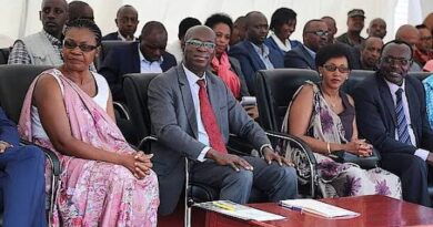 Abakozi ba Leta bazasubira mu kazi ku wa Kabiri nyuma y’iminsi mikuru ya Pasika