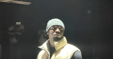 Omah Lay agaragaza impungenge ku igabanuka rya Afrobeat mu Burengerazuba bw’Isi, asohora album nshya ‘Clarity of Mind’