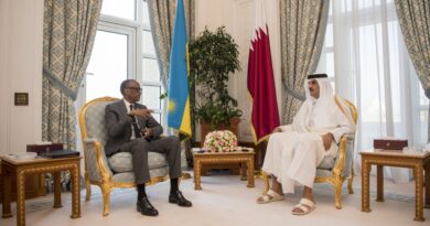 Perezida Kagame yihanganishije Umuyobozi w’Ikirenga wa Qatar