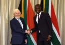 Ambasaderi wa Amerika na Minisitiri w’Ububanyi n’Amahanga wa Afurika y’Epfo bashyamiranye
